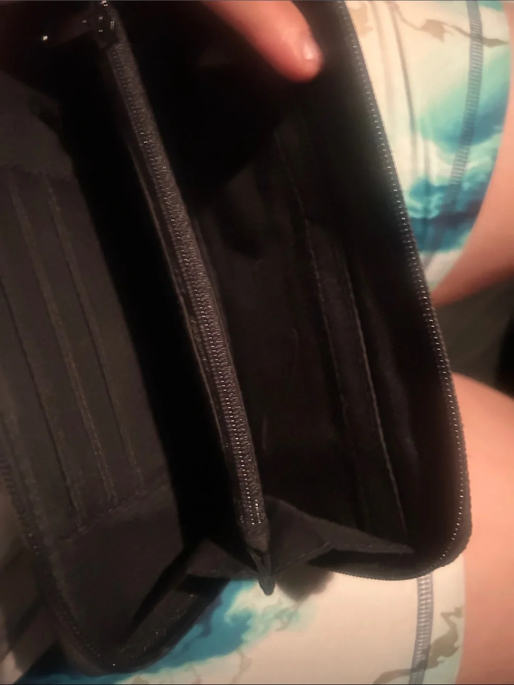 Rosetti Wallet Black Leather Full Zip Around